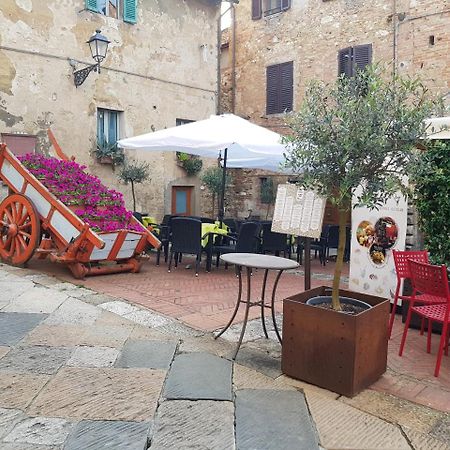 Guest House Il Giardino كولّي فال ديلسا المظهر الخارجي الصورة