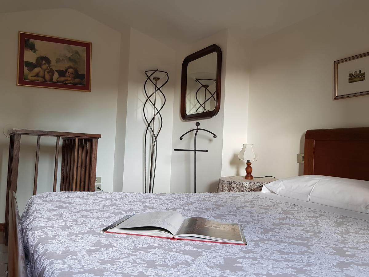 Guest House Il Giardino كولّي فال ديلسا المظهر الخارجي الصورة