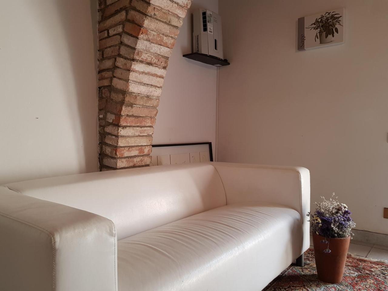 Guest House Il Giardino كولّي فال ديلسا المظهر الخارجي الصورة