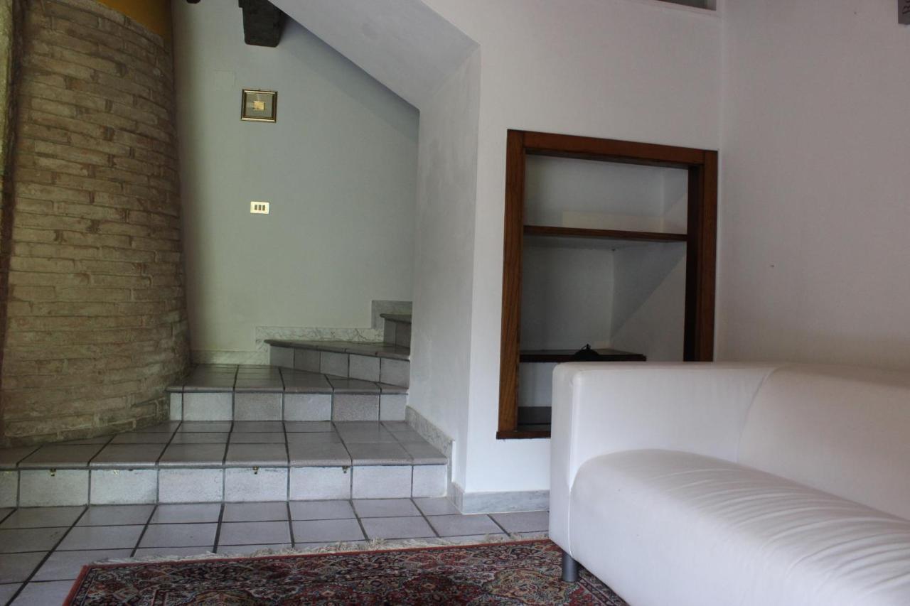 Guest House Il Giardino كولّي فال ديلسا المظهر الخارجي الصورة