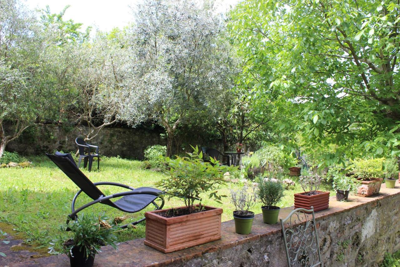 Guest House Il Giardino كولّي فال ديلسا المظهر الخارجي الصورة